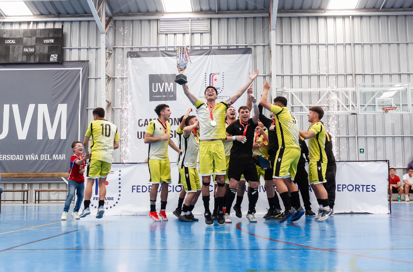 Selección de Futsal U. Mayor ganó el torneo nacional universitario 