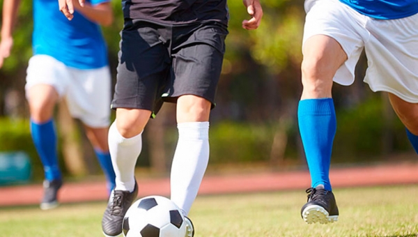 Estudiantes de Medicina del Deporte trabajan en crear protocolos para el retorno de la Tercera A del fútbol