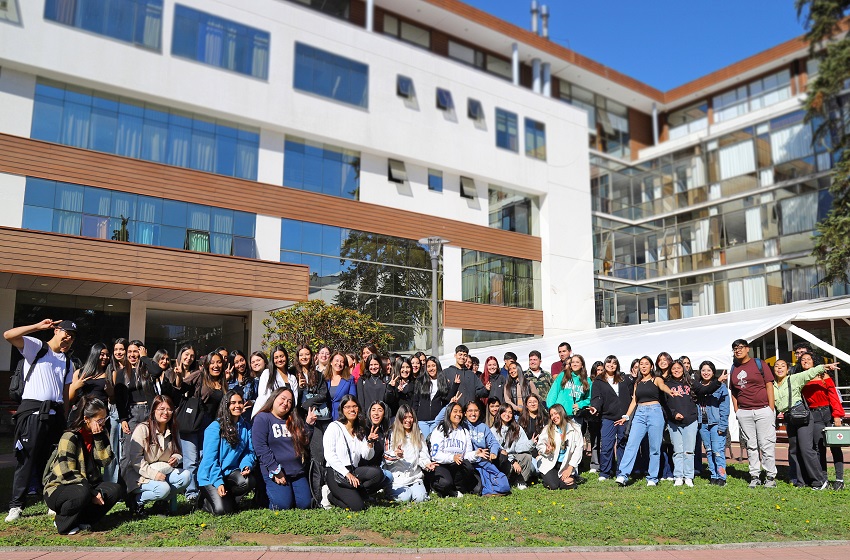 Estudiantes de sede Temuco conocen a sus compañeros en actividades de bienvenida por carrera 