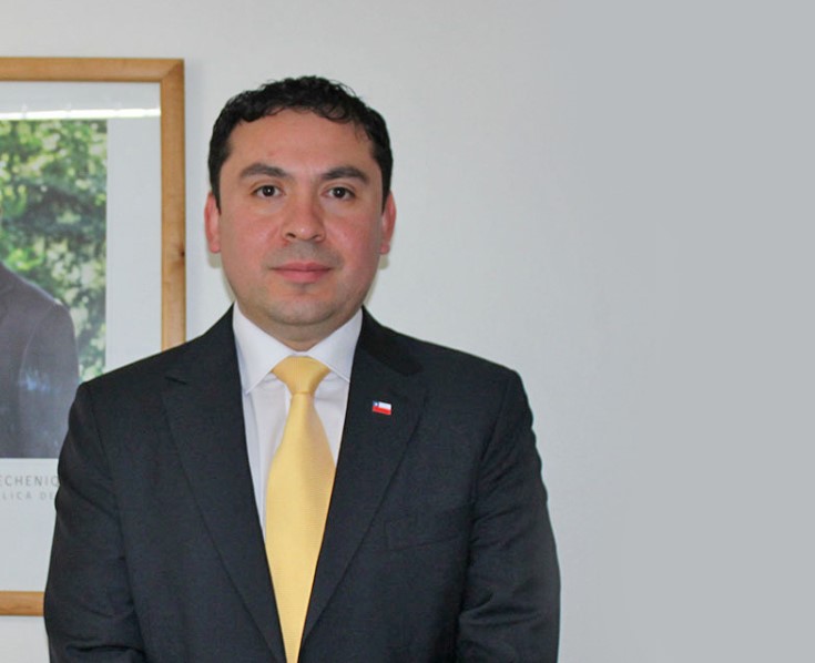 AUTORIDAD//Alumni Luis Prieto Epuyao es el nuevo seremi de Justicia y DD.HH. de la Región de Aysén