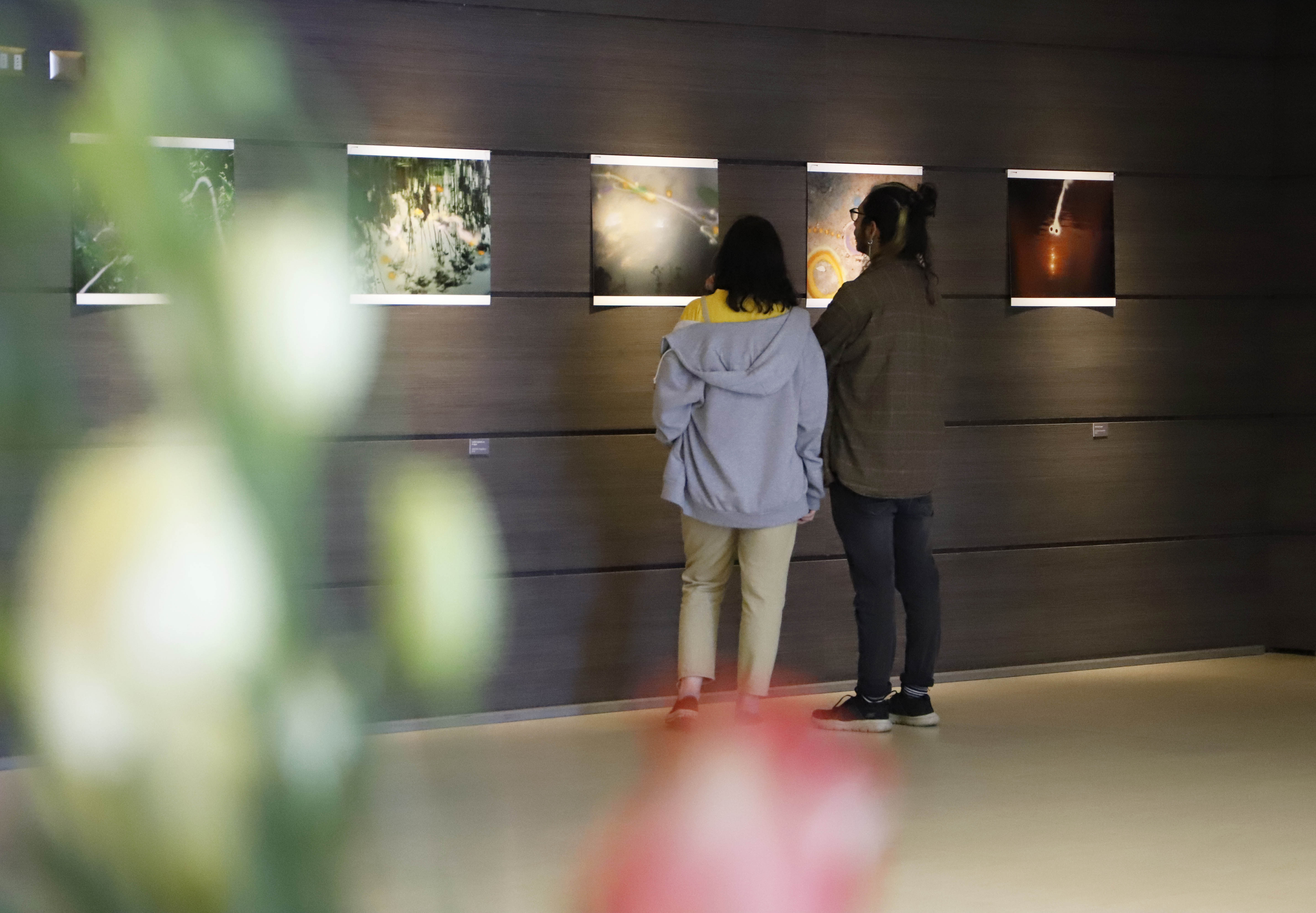 ARTE//Artista peruano presenta muestra fotográfica sobre el Amazonas en la Universidad Mayor