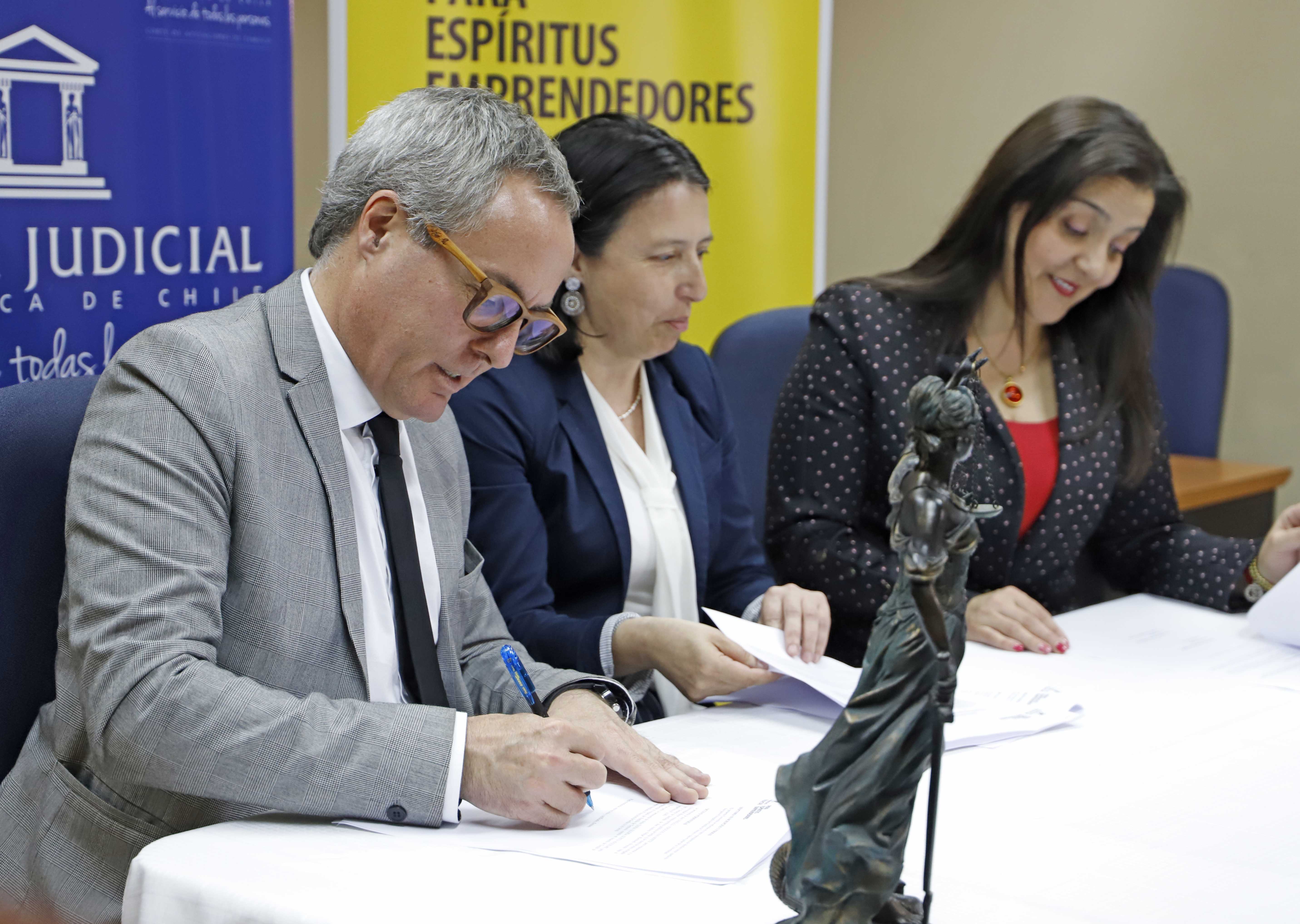 JUSTICIA//Universidad Mayor firma convenio con Juzgado de Familia de Temuco que beneficia a personas de la tercera edad