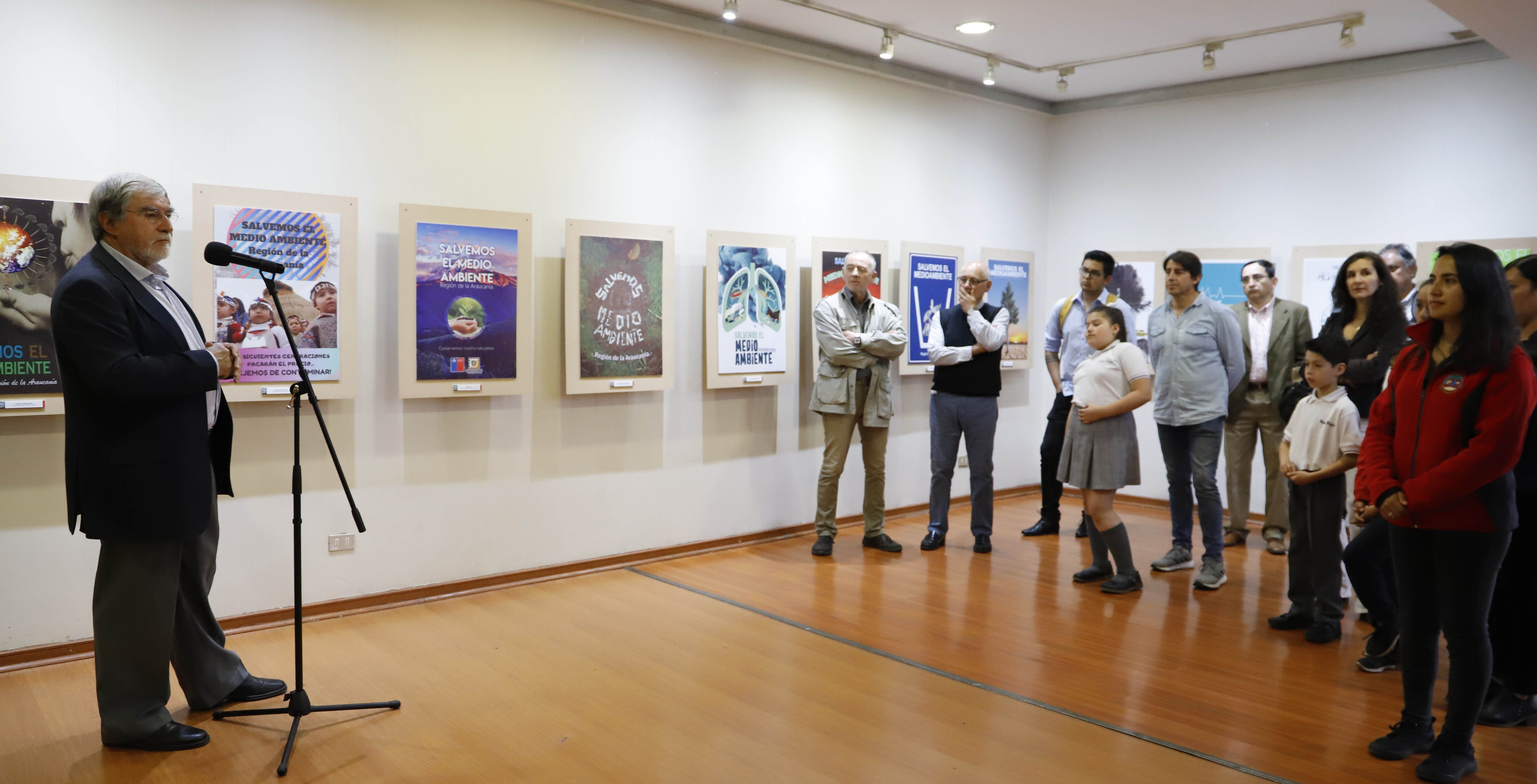 DISEÑO//Estudiantes de La Araucanía participaron en el concurso de afiches “Salvemos el medio ambiente”