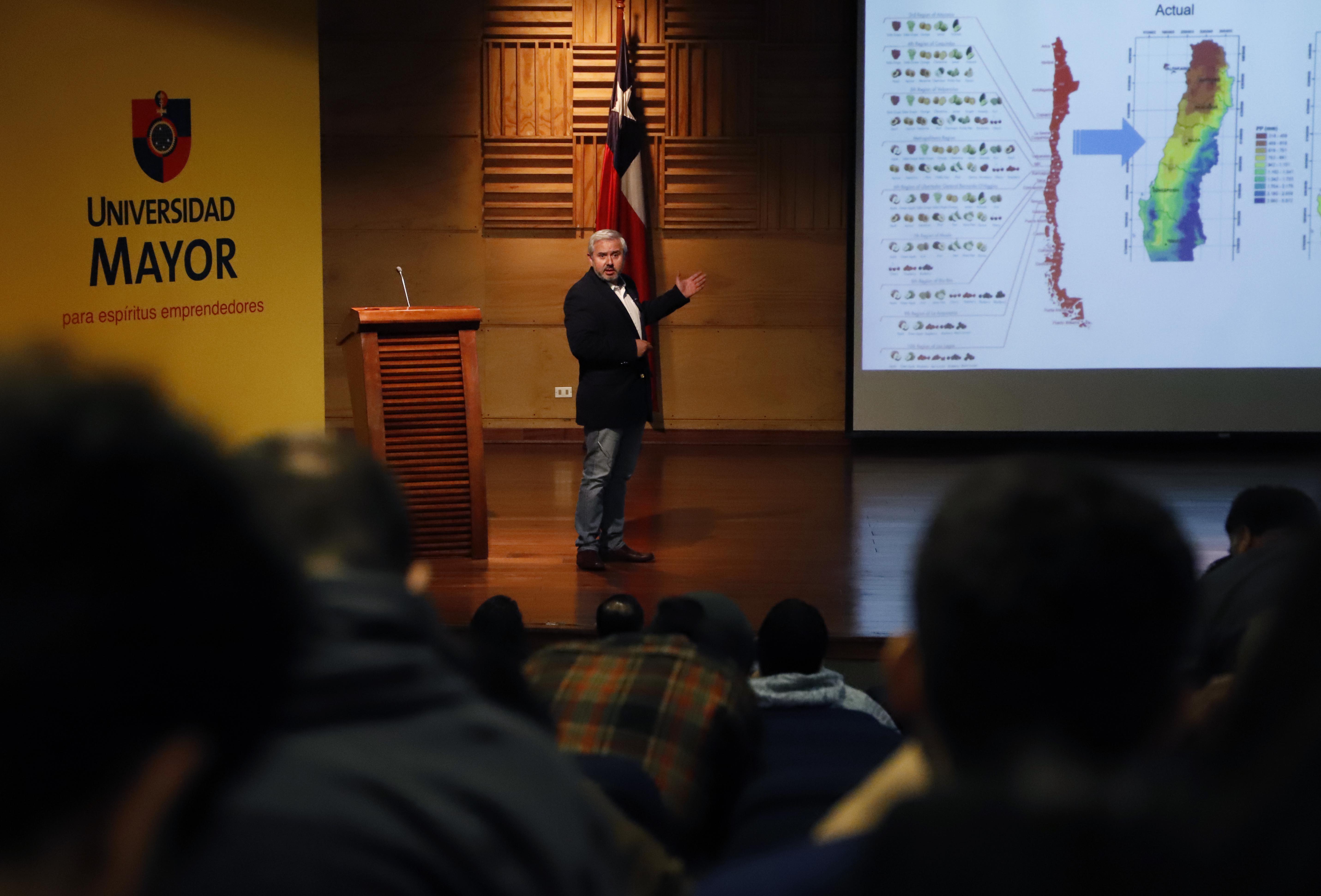 TECNOLOGÍA//Civil Industrial realiza exitoso primer seminario de Inteligencia Artificial en la Universidad Mayor