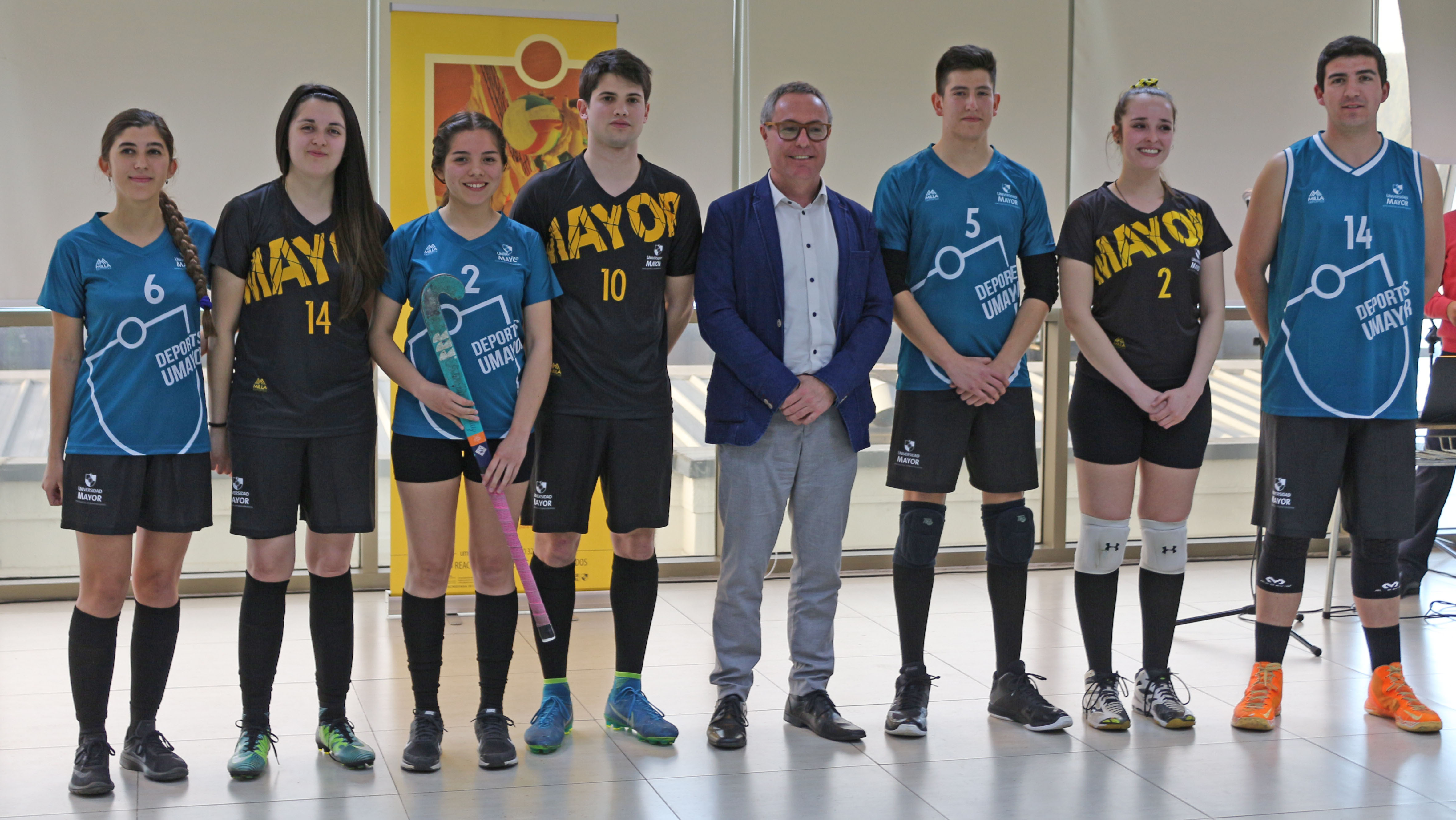 DEPORTE//DAE presenta indumentaria para deportistas de la Universidad Mayor Sede Temuco