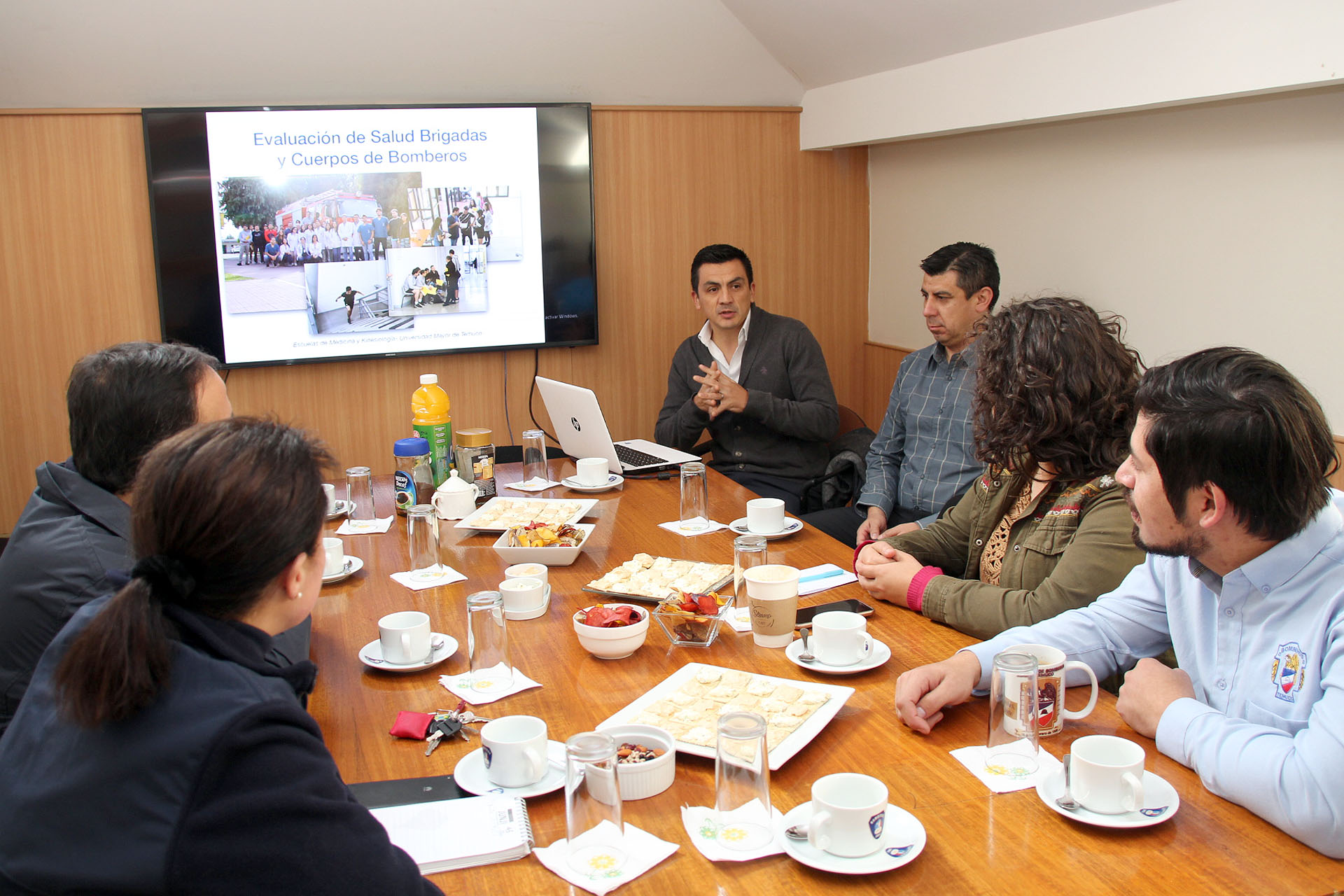 RESULTADOS//Medicina y Kinesiología entregaron resultados preliminares de evaluación física a voluntarios de Bomberos