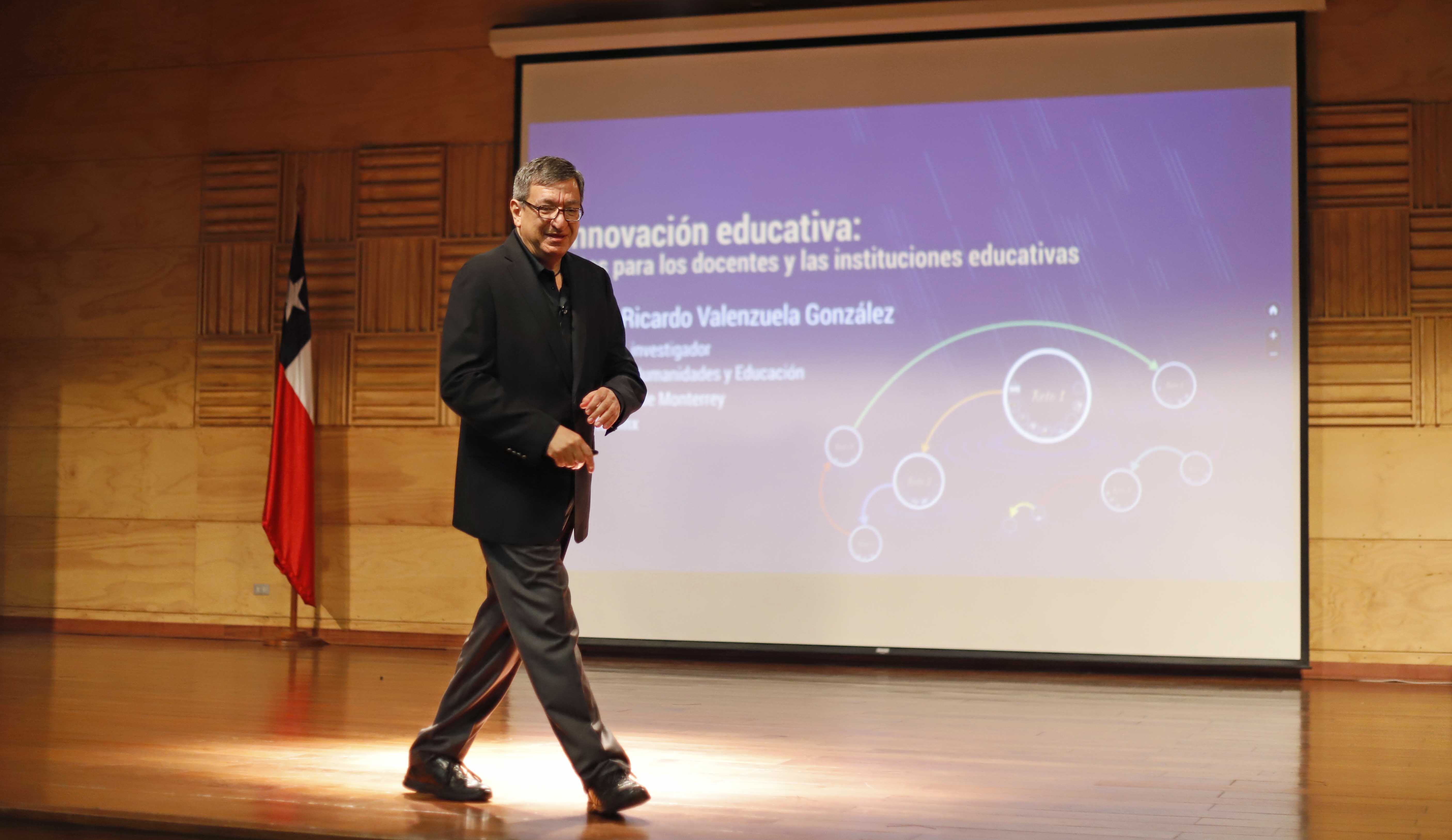 INNOVACIÓN//Investigador del Tec de Monterrey destacó la importancia de la innovación educativa en la Sede Temuco