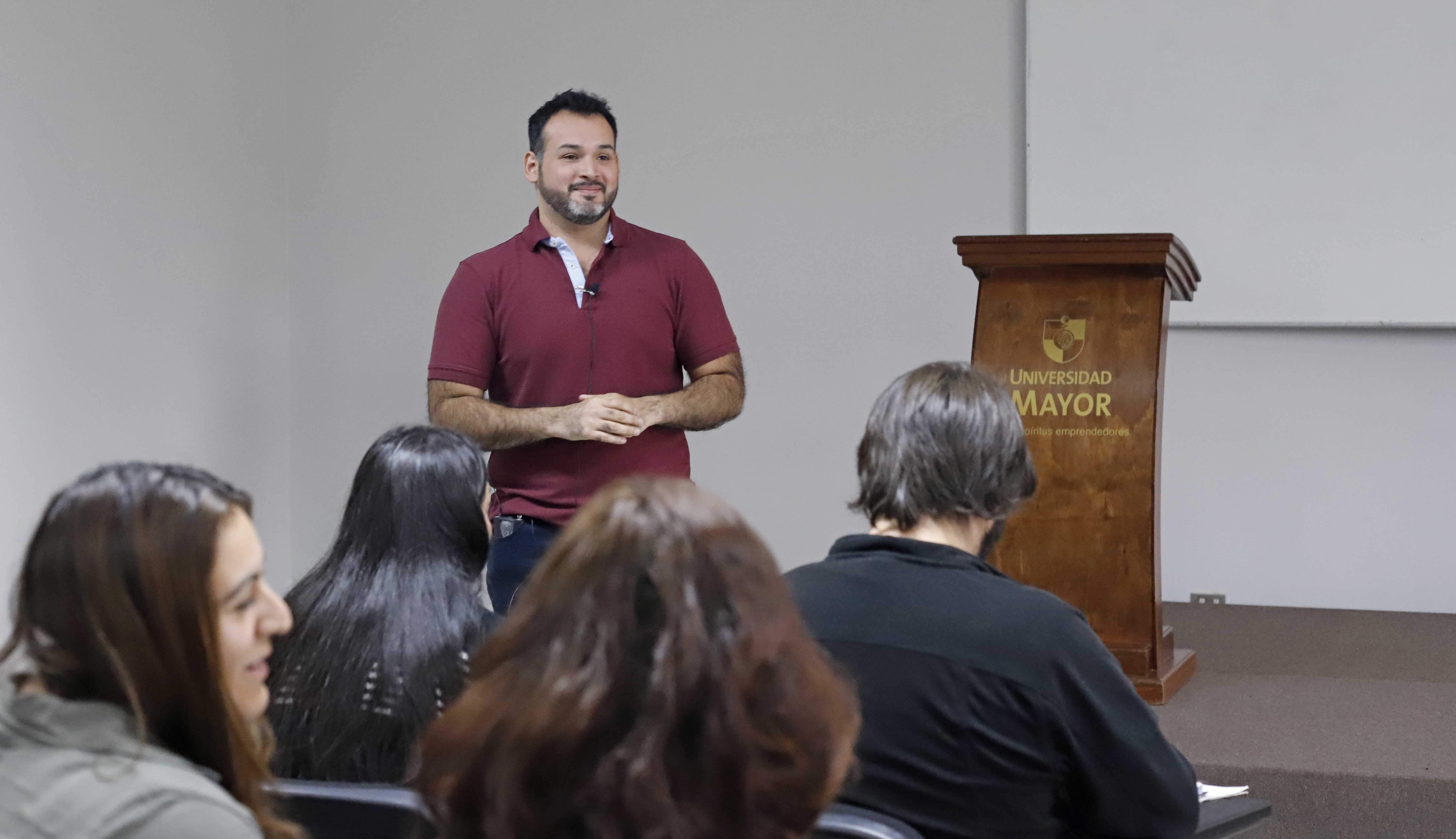 TALLER//Experto entregó claves sobre abordaje e intervención en Trauma Infanto Juvenil