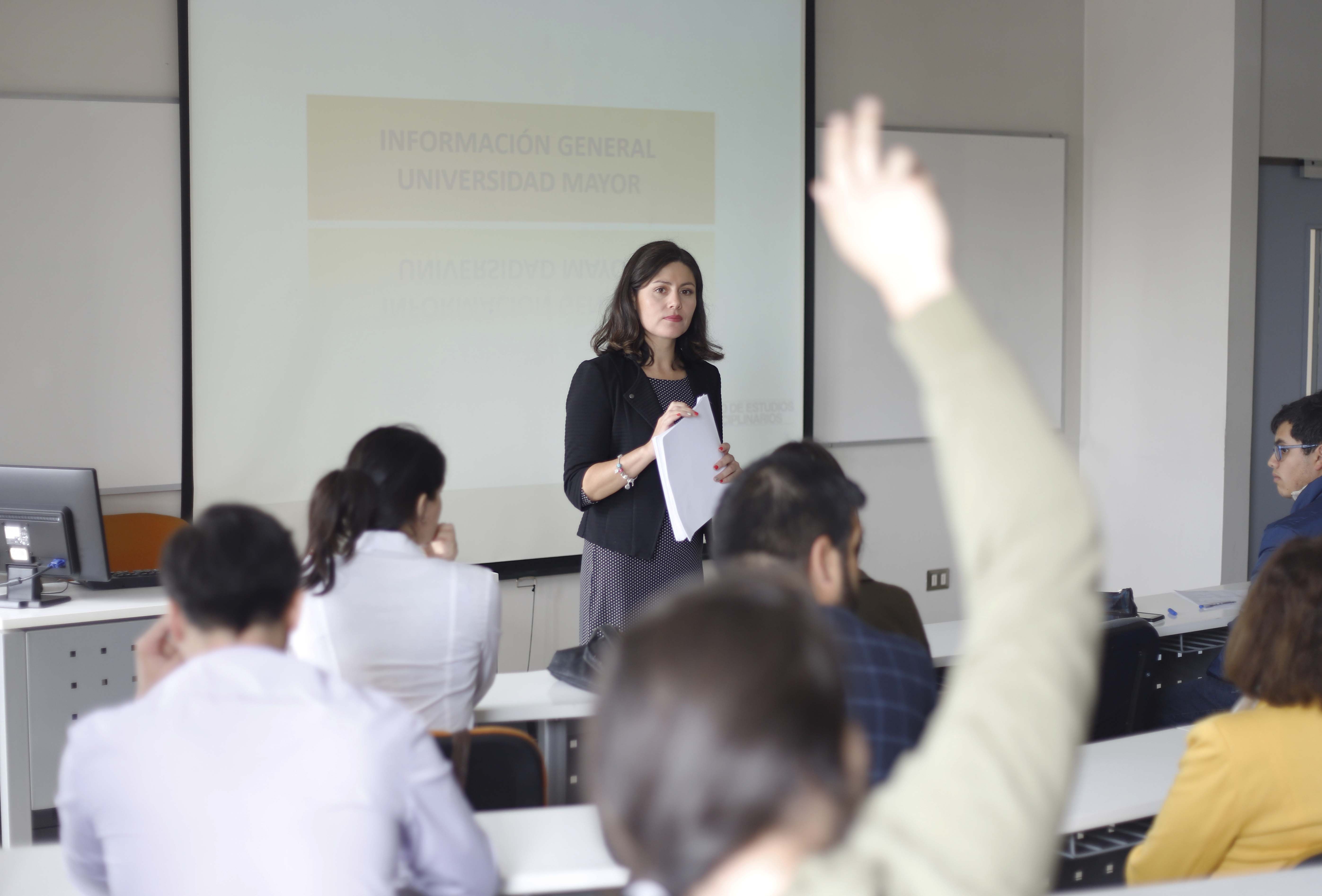 ESTUDIANTES//Universidad Mayor dio la bienvenida a la primera generación de Bachillerato en Ciencias de la Salud