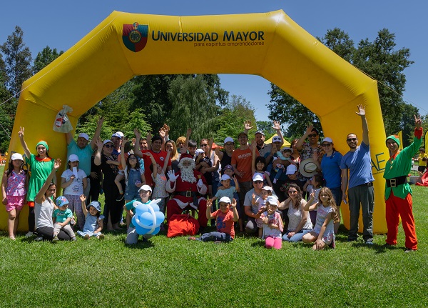 CELEBRACIÓN//Universidad Mayor Sede Temuco festejó Navidad junto a colaboradores y sus hijos