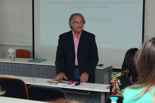 CHARLAS// Directores de carrera participaron de “Buen Profesional, Profesional Bueno”