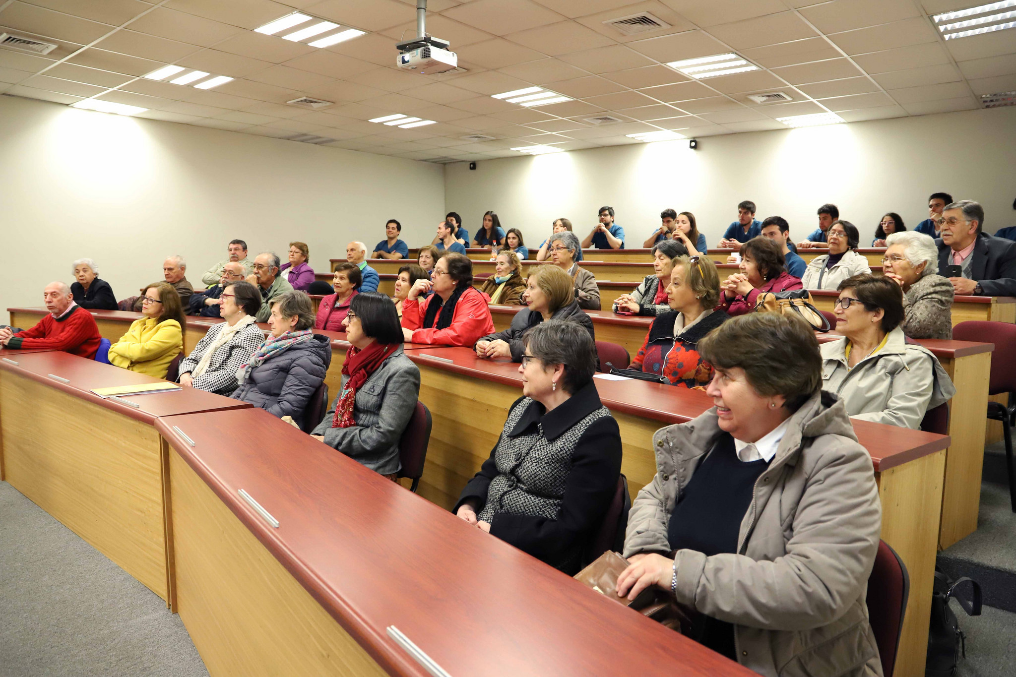 TERCERA EDAD//Con éxito finalizó el Programa de Actividad Física Para Adultos Mayores