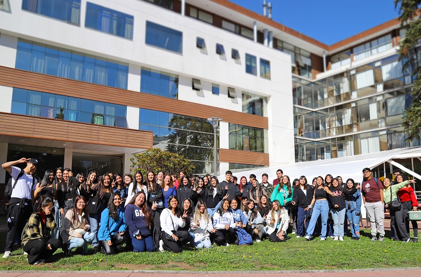 Estudiantes de sede Temuco conocen a sus compañeros en actividades de bienvenida por carrera
