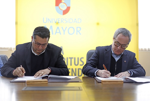 ALIANZA//Universidad Mayor fortalece compromiso con Club de Deportes Temuco