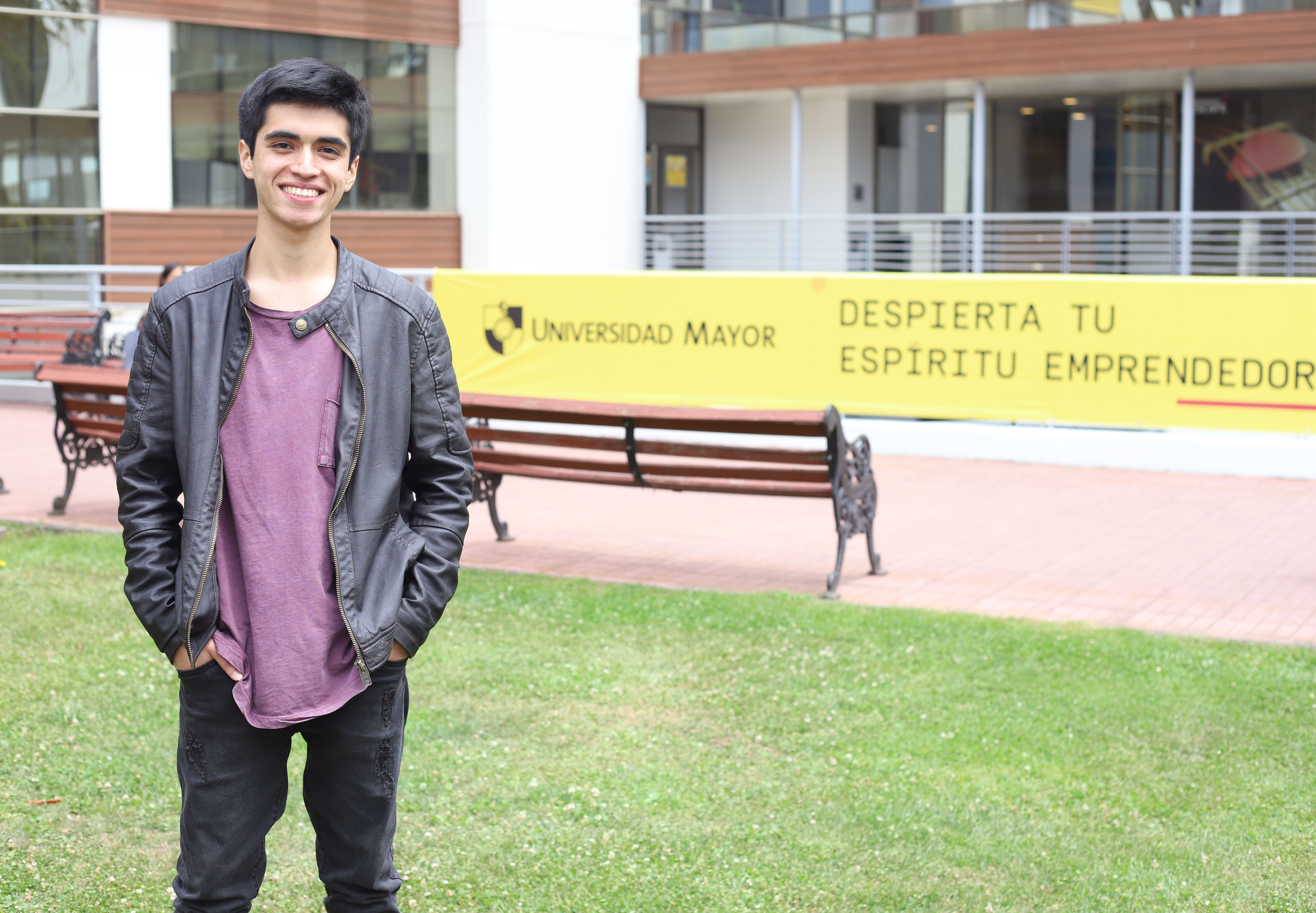 EXCELENCIA//Puntaje Nacional se matricula en Medicina de la Universidad Mayor Sede Temuco
