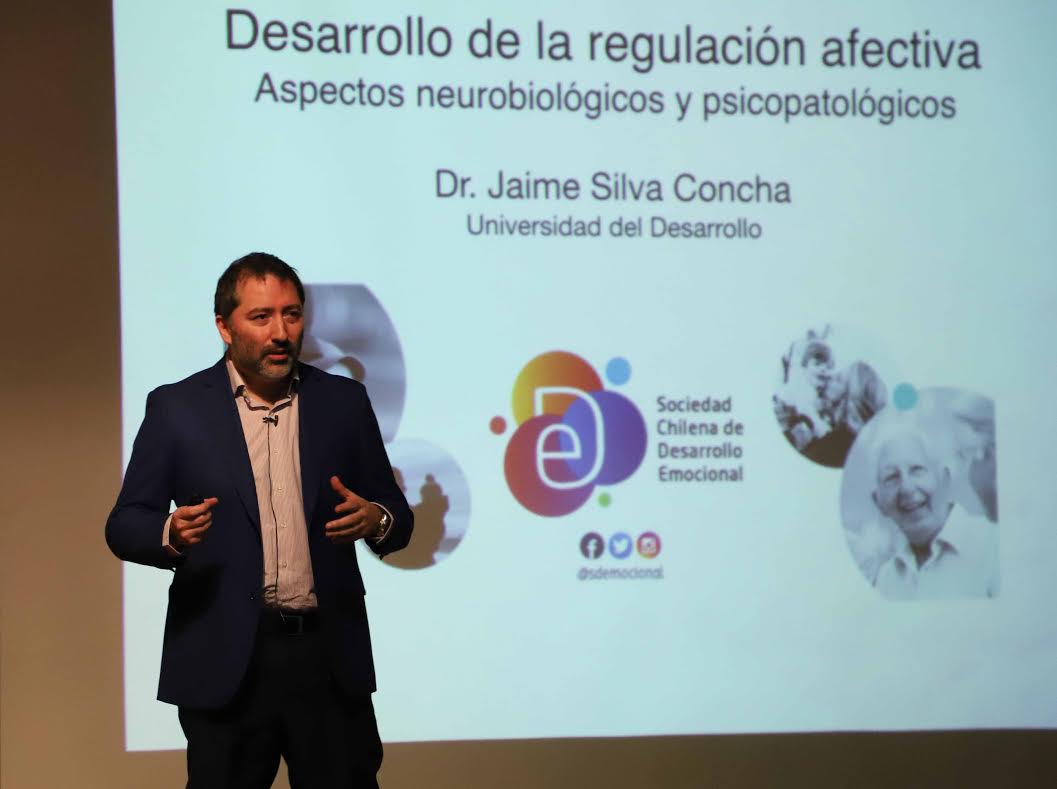 PSICOLOGÍA//Seminario abordó el desarrollo emocional a través del ciclo vital