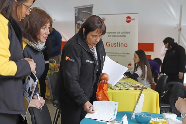 BENEFICIOS//Realizan exitosa Feria Vive Mayor 2019