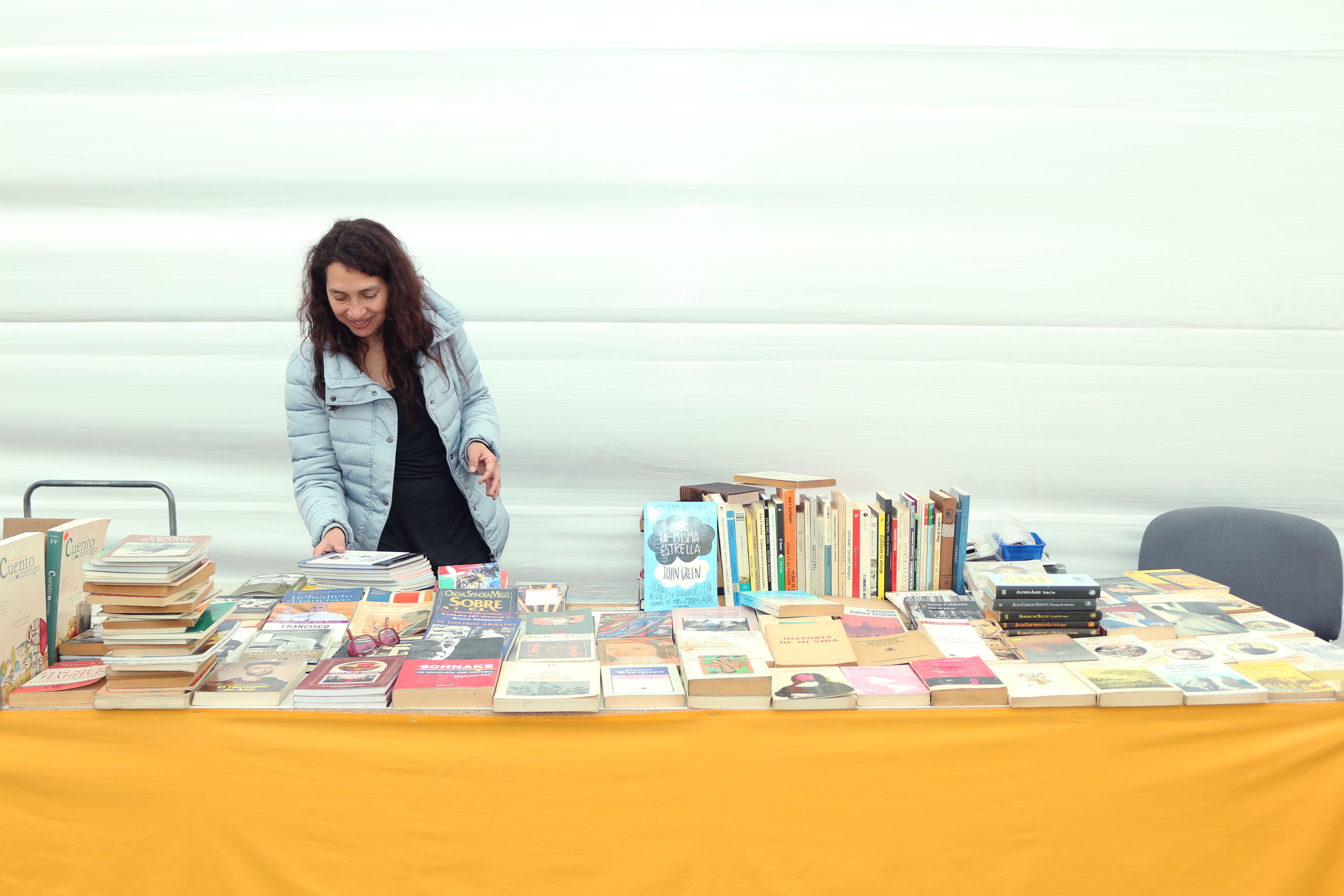 CULTURA//Con 15 mil títulos vuelve la Feria del Libro Usado de la Universidad Mayor