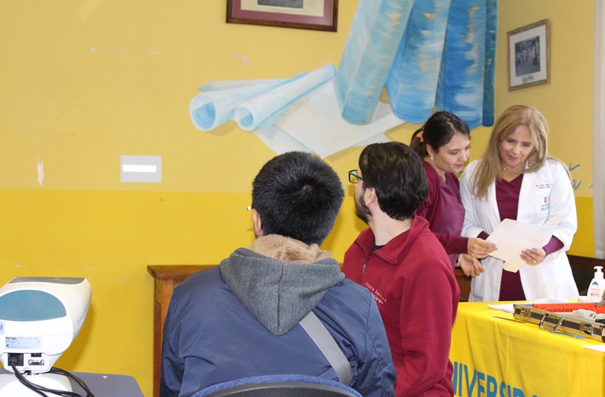 Tecnología Médica desarrolló operativo oftalmológico para escolares de Temuco