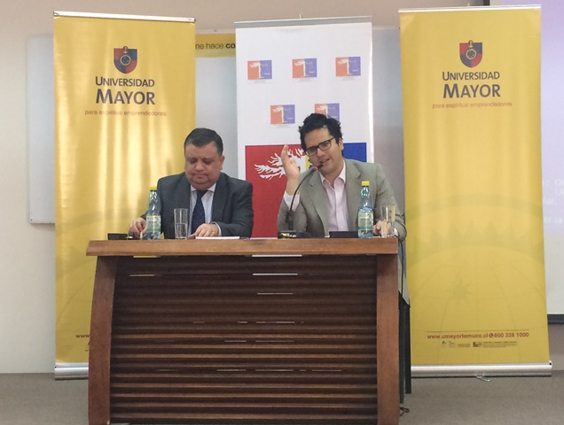 DERECHO// Conferencia sobre Derecho Penal abordó los delitos de corrupción