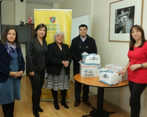 VINCULACIÓN//U. Mayor entregó equipos a Corporación Nacional del Cáncer