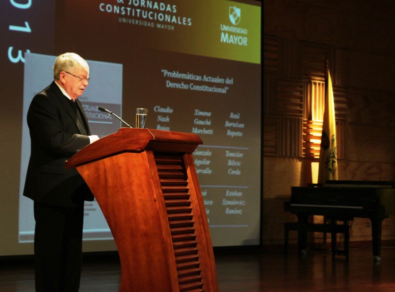 DERECHO//Presidente de la Corte Suprema participó de XIII Jornadas Constitucionales de la U. Mayor