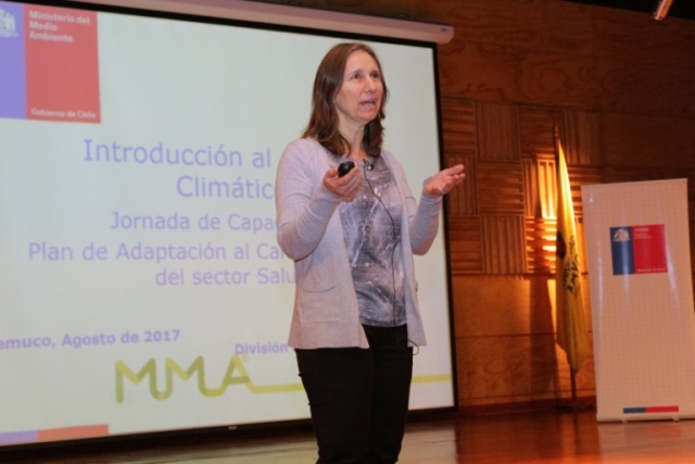 ENFERMERÍA// Carrera de Enfermería realizó masiva Jornada de Investigación