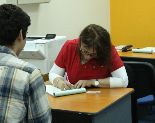 OBSTETRICIA Y PUERICULTURA// Realizan 160 exámenes voluntarios para detección de VIH