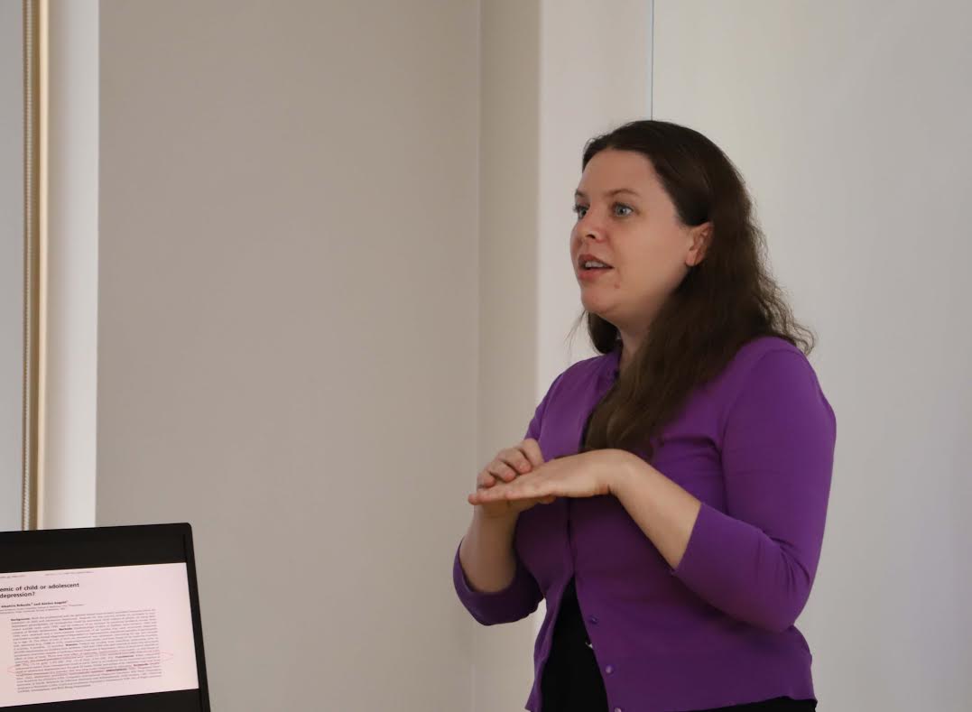 ESTUDIO//Investigadora de la Universidad de Columbia expuso sobre consumo de alcohol en adolescentes