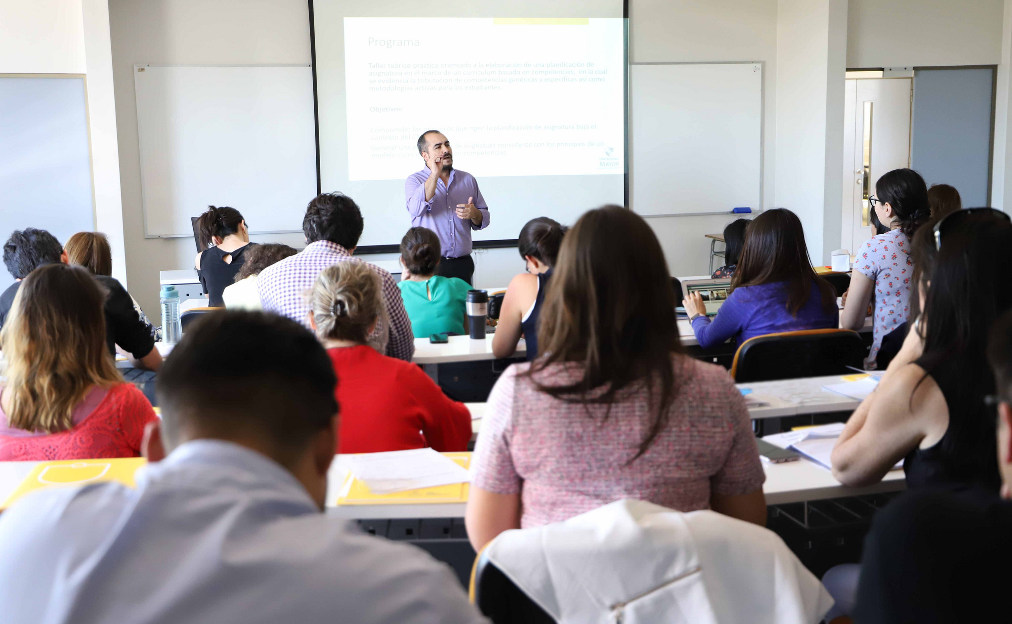 EDUCACIÓN//Académicos se capacitaron en planificación de asignaturas