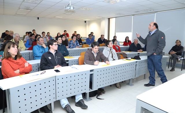 CHARLA// Medicina Veterinaria inició ciclo de charlas sobre producción animal