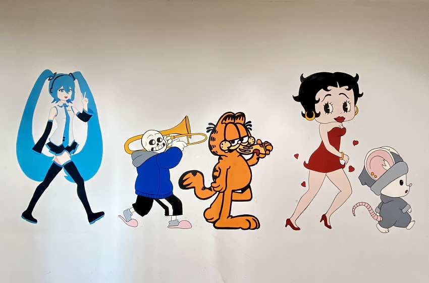 Cinco generaciones convergen en el primer mural de Animación Digital de la sede Temuco