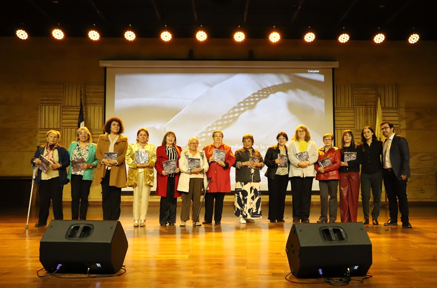 Realizan lanzamiento del libro “Guardianas de la memoria” en la Universidad Mayor