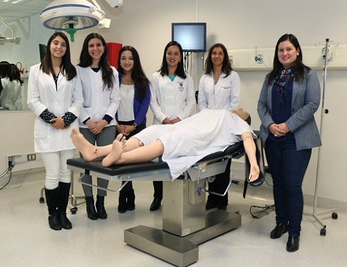VANGUARDIA//Nuevas Docentes de Enfermería conocieron Centro de Simulación Clínica de la U. Mayor