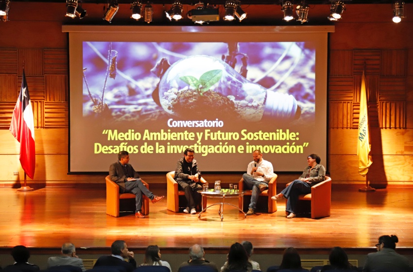 Con seminario de medio ambiente y futuro sostenible sede regional avanza en investigación
