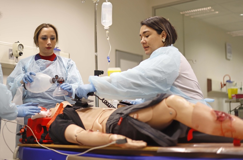 Centro de Simulación Clínica ofreció una experiencia inmersiva a través de Casa Abierta