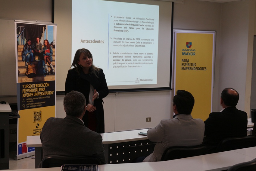 U. Mayor inició Cursos de Educación Previsional en la sede Temuco