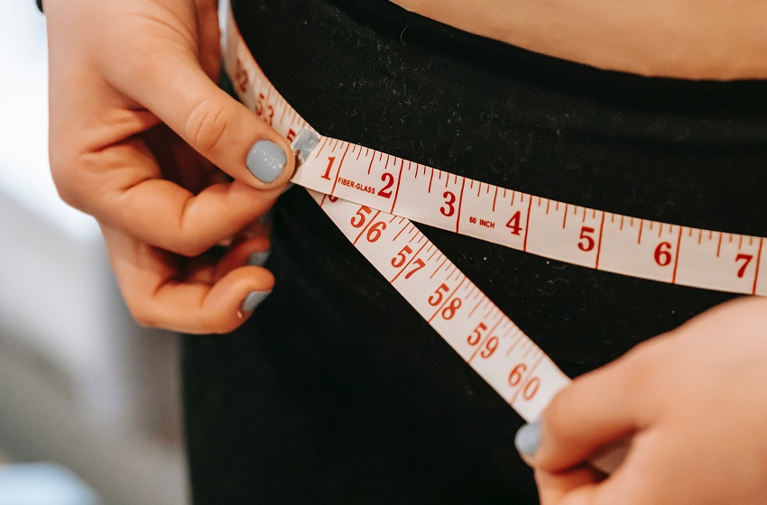 Conoce los riesgos de las llamadas “dietas de verano”