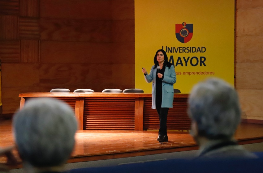 Encuentro interdisciplinario abordó la Economía Silver, donde la edad es un valor positivo