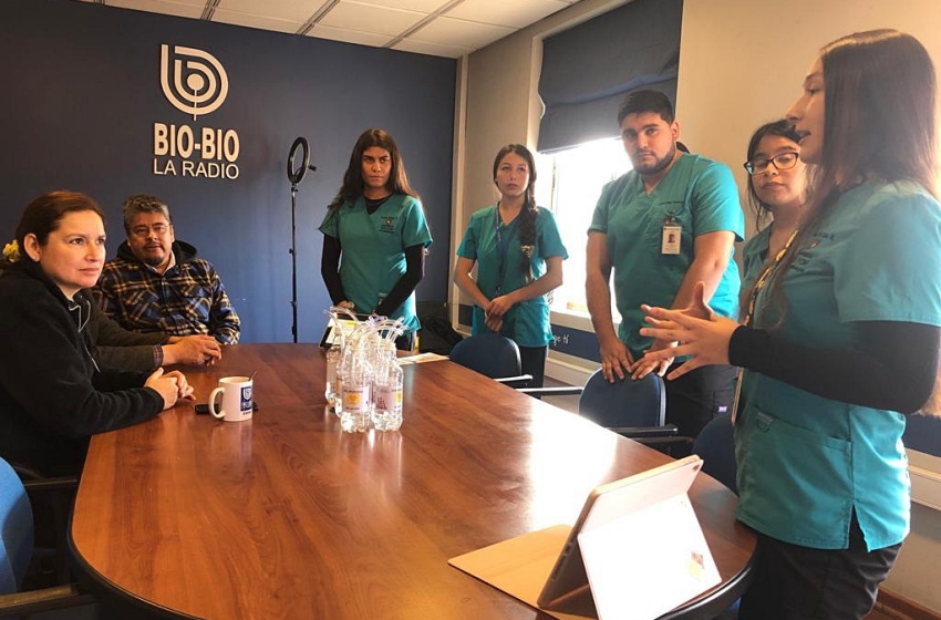Periodistas y locutores radiales se beneficiaron de intervención clínica de estudiantes de Fonoaudiología de la U. Mayor