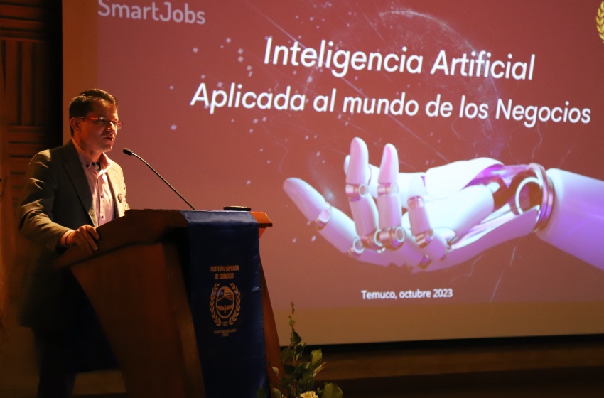 Seminario abordó los alcances de la Inteligencia Artificial en el Aula Magna de la sede Temuco
