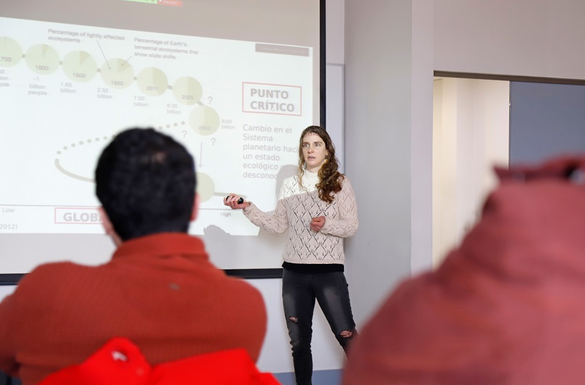 Investigadora de la sede Temuco entregó claves para enfrentar los impactos del cambio global