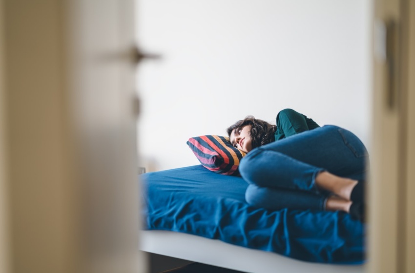 Salud mental adolescente, experto identifica señales de alerta a las cuales prestar atención