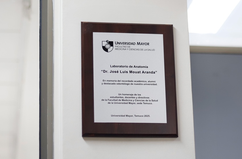 Renombran laboratorio de Anatomía de la sede Temuco como Dr. José Luis Mouat Aranda
