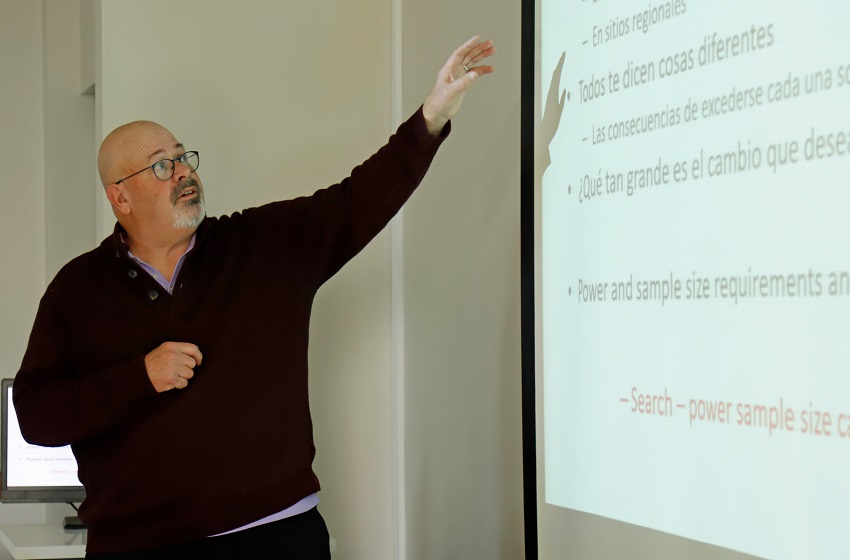 Investigador canadiense entregó claves para el éxito de programas de monitoreo ambiental