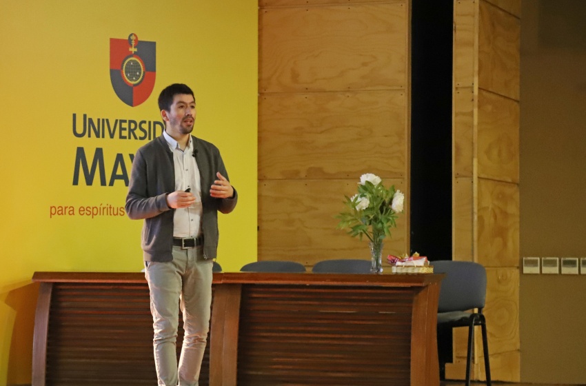 Celebran Día Mundial del Parkinson con seminario en el Aula Magna de la sede Temuco