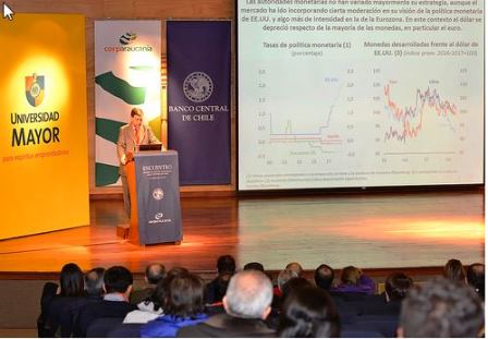 ECONOMÍA // Consejero del Banco Central expuso IPoM en U. Mayor