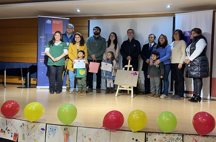 Premian a ganadores de la novena versión del concurso “Pinta Tu Sonrisa”
