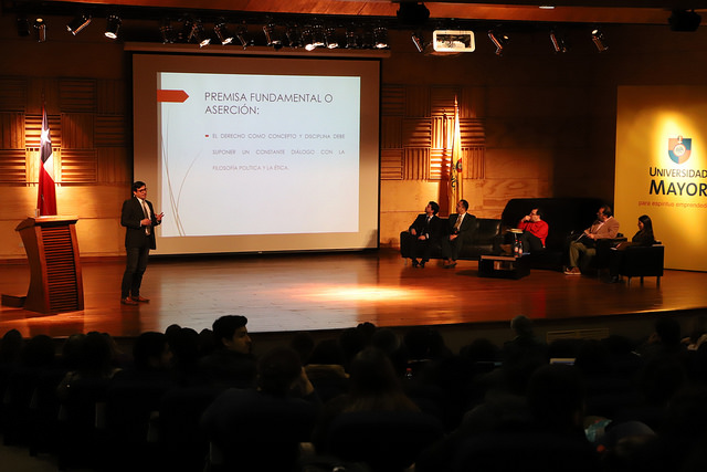 DEBATE//Reflexionaron sobre ética y sus alcances en la ciencia, el derecho y la filosofía