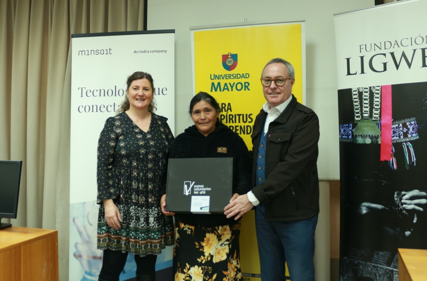 Fundación Ligwen y U. Mayor lideran programa de fortalecimiento digital para mujeres lafkenche